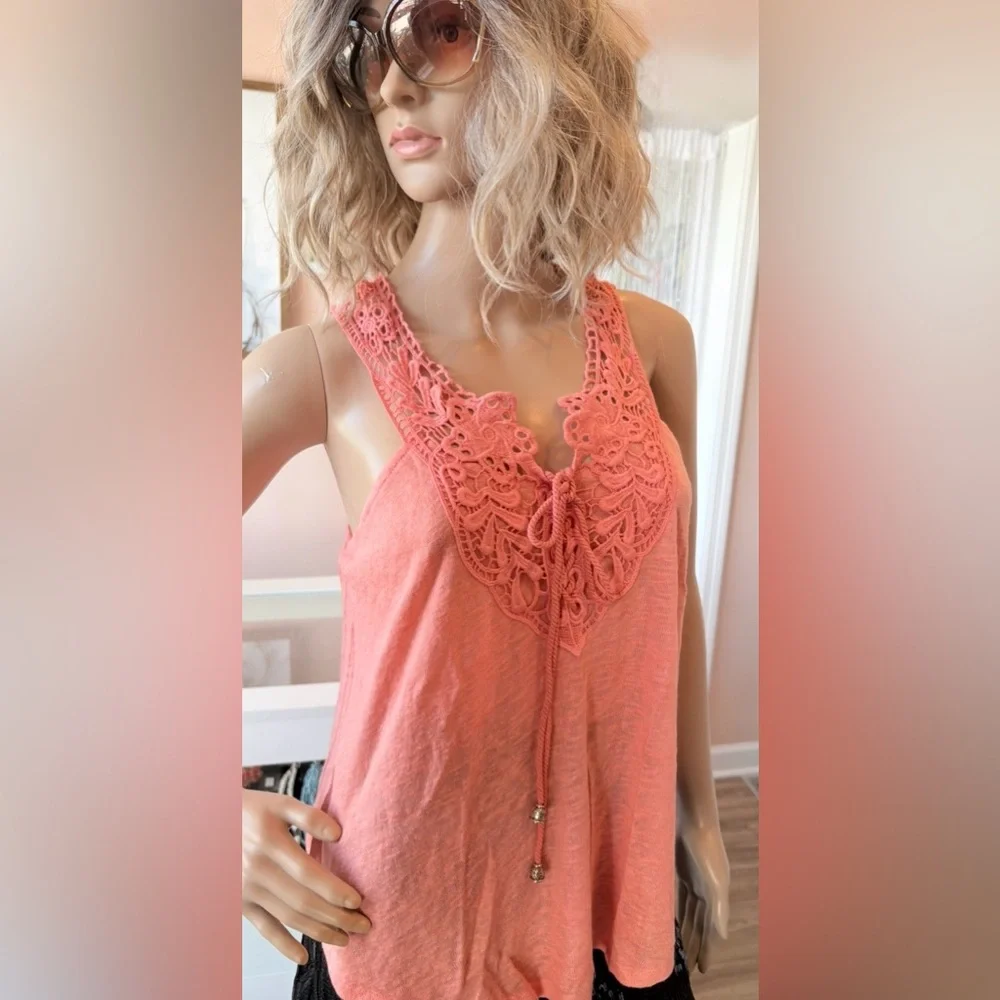 NWT Active USA Coral Crochet Detail Sleeveless Top Super Soft in size Large.